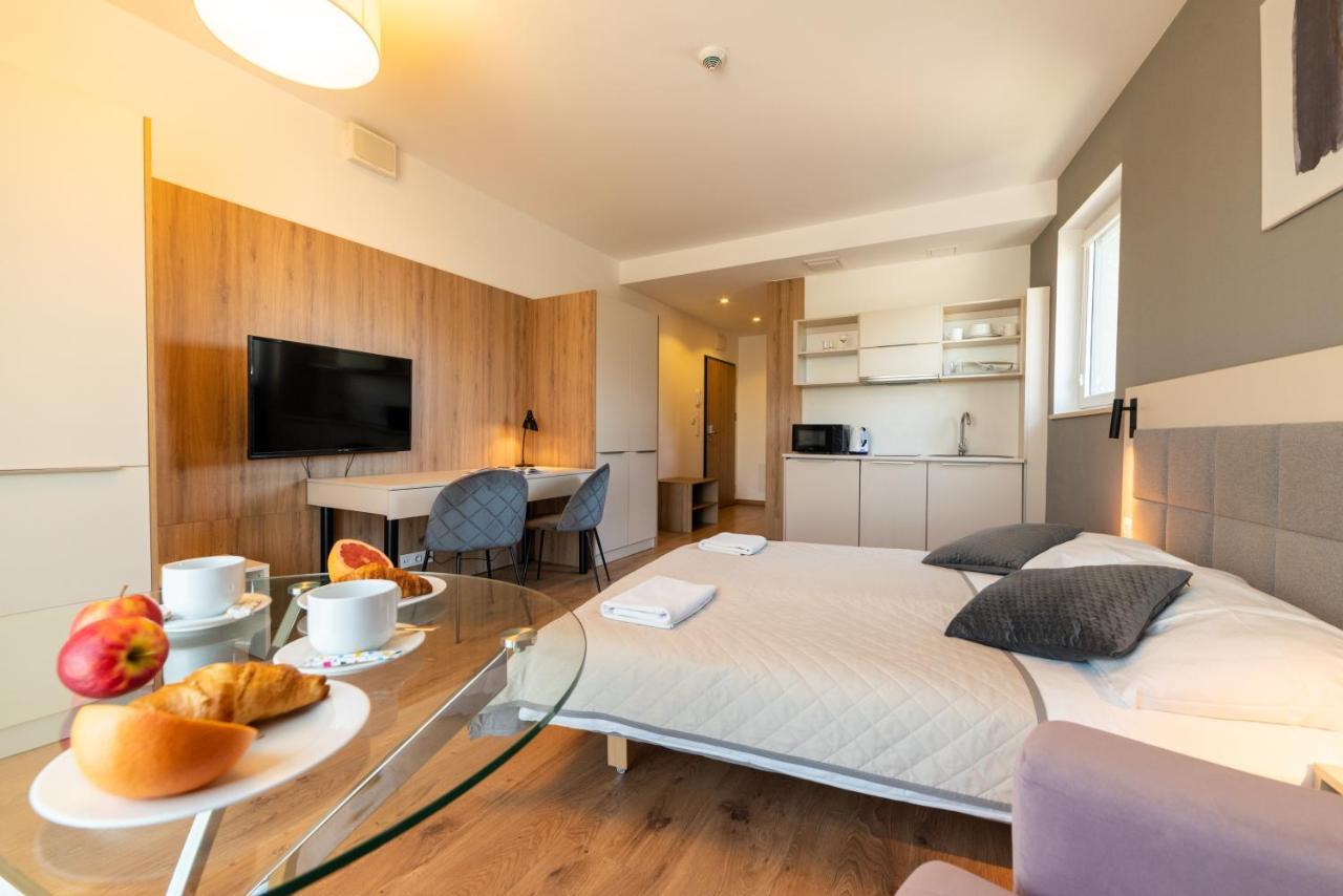 Wolska Suits Warsaw Ngoại thất bức ảnh